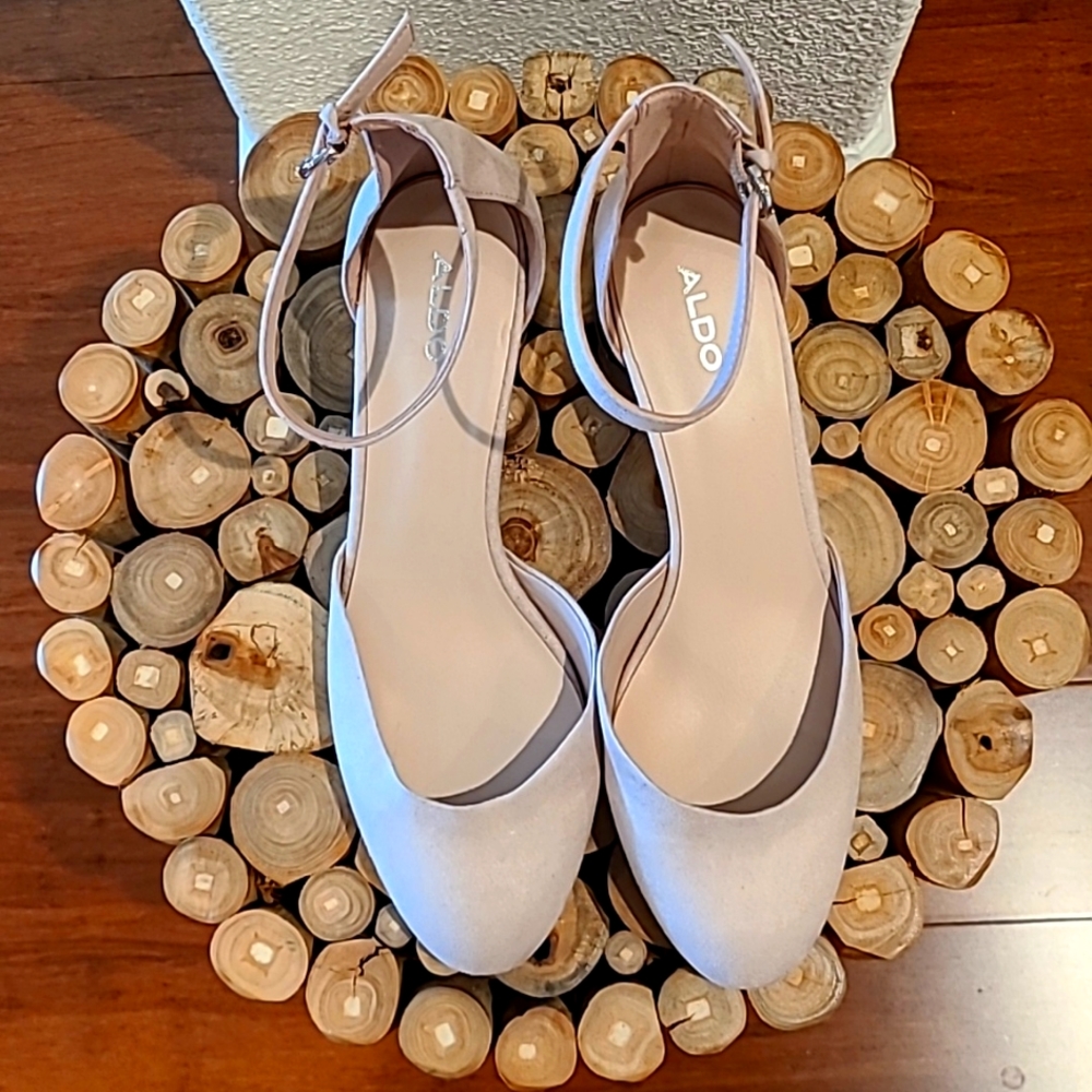 Aldo Legeallan Suede pumps